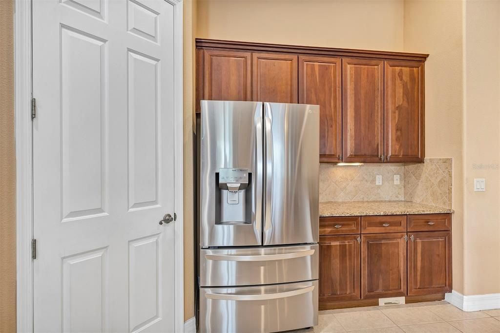 На продажу: $439,000 (3 спален, 2 ванн, 2482 Квадратных фут)