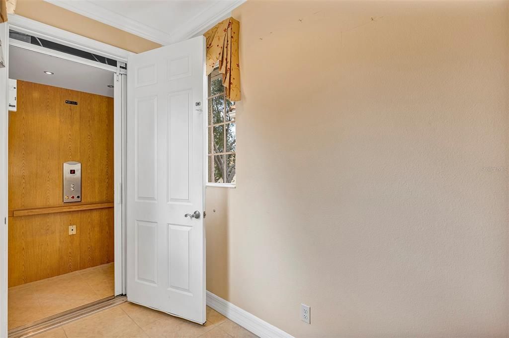 На продажу: $439,000 (3 спален, 2 ванн, 2482 Квадратных фут)