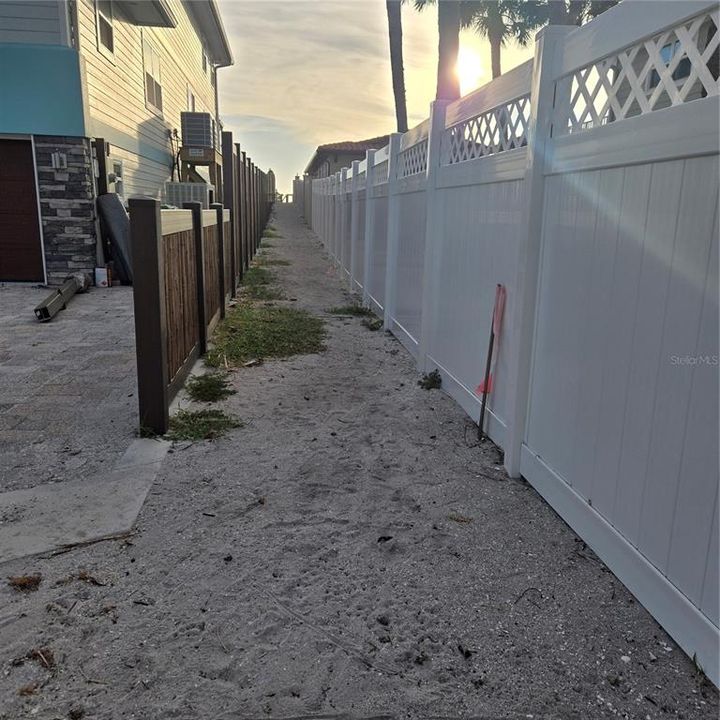 合同活跃: $687,700 (2 贝兹, 2 浴室, 1568 平方英尺)