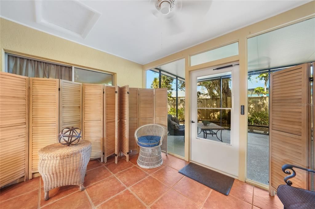 合同活跃: $687,700 (2 贝兹, 2 浴室, 1568 平方英尺)