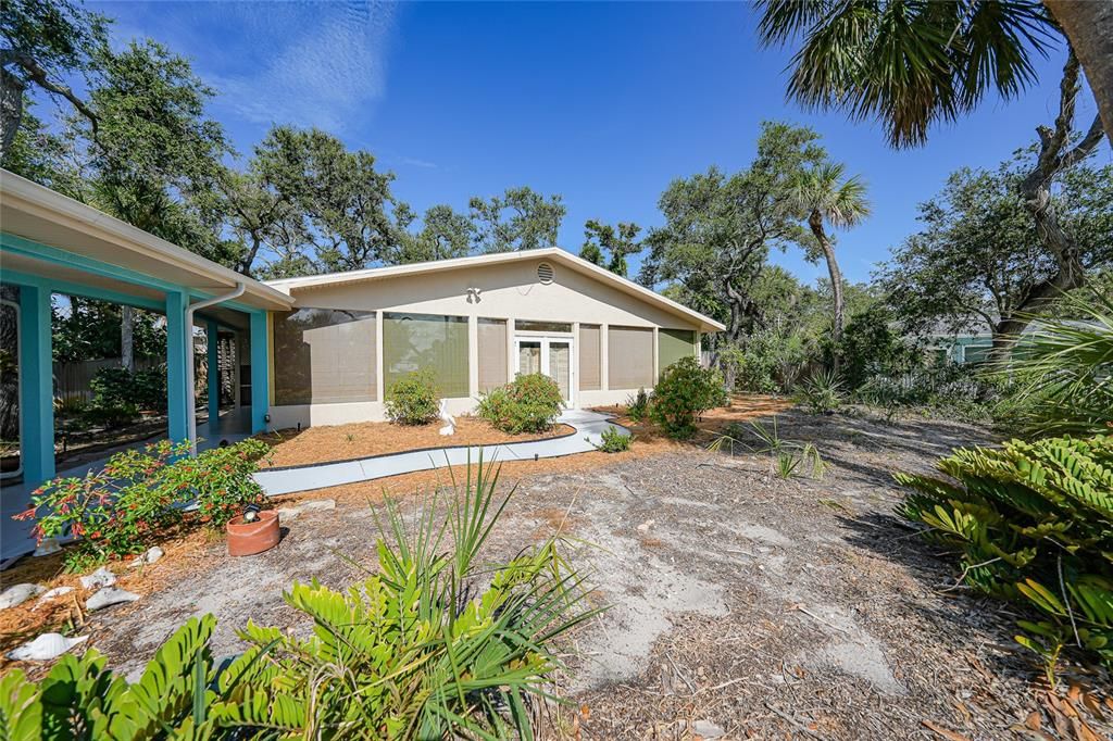 合同活跃: $687,700 (2 贝兹, 2 浴室, 1568 平方英尺)