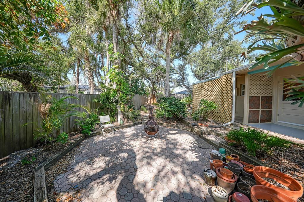 合同活跃: $687,700 (2 贝兹, 2 浴室, 1568 平方英尺)