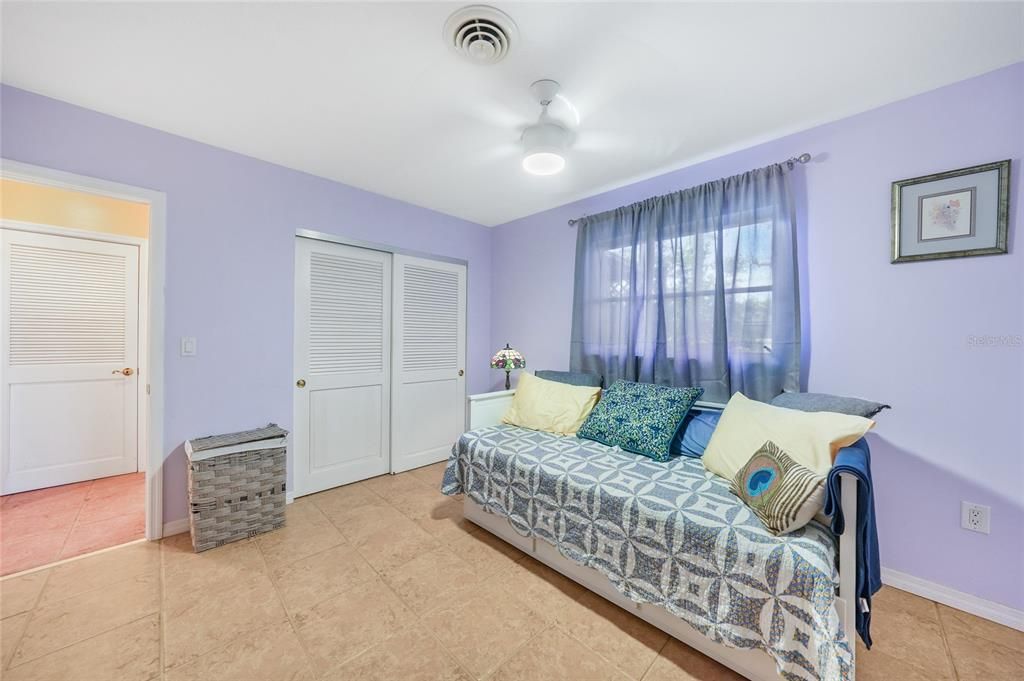 合同活跃: $687,700 (2 贝兹, 2 浴室, 1568 平方英尺)