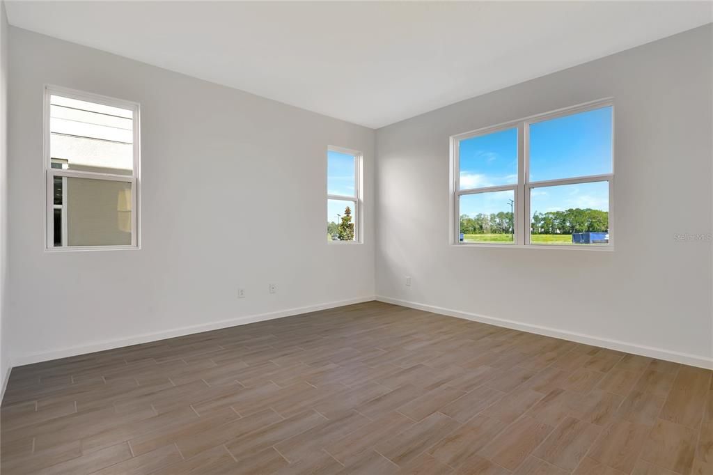 Active With Contract: $342,950 (4 beds, 2 baths, 2352 Square Feet)