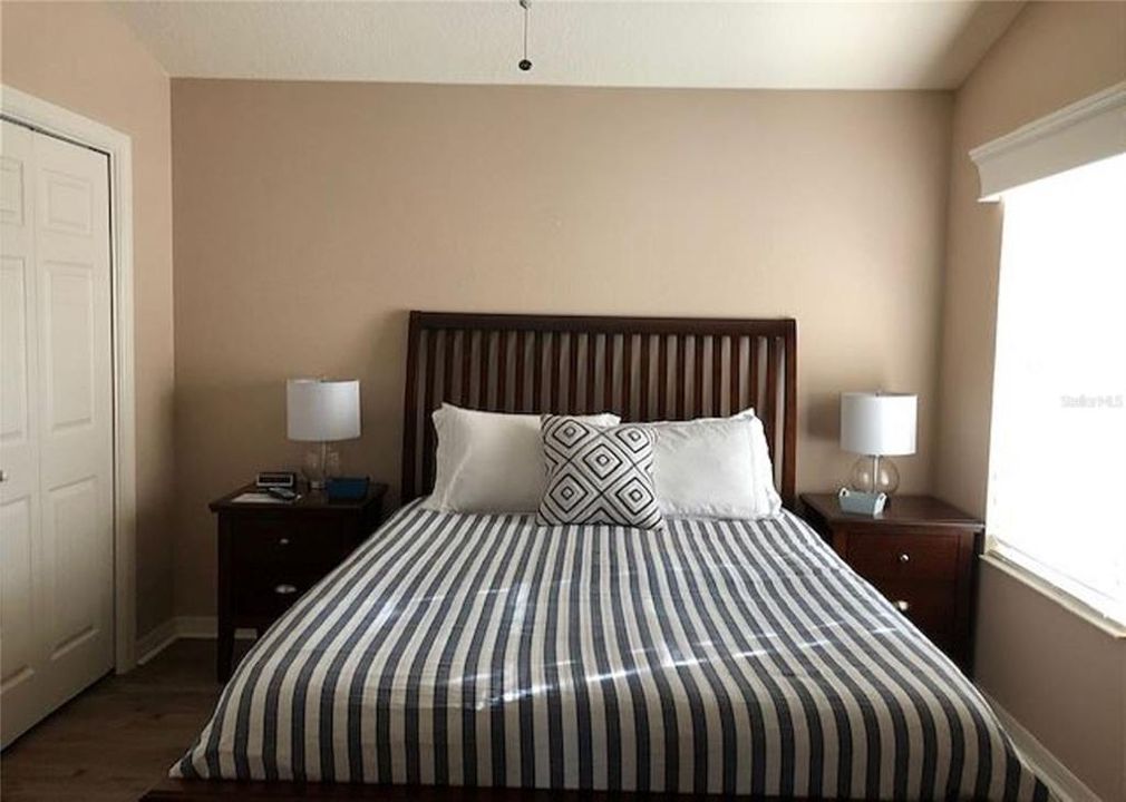 出租: $2,550 (2 贝兹, 2 浴室, 1211 平方英尺)