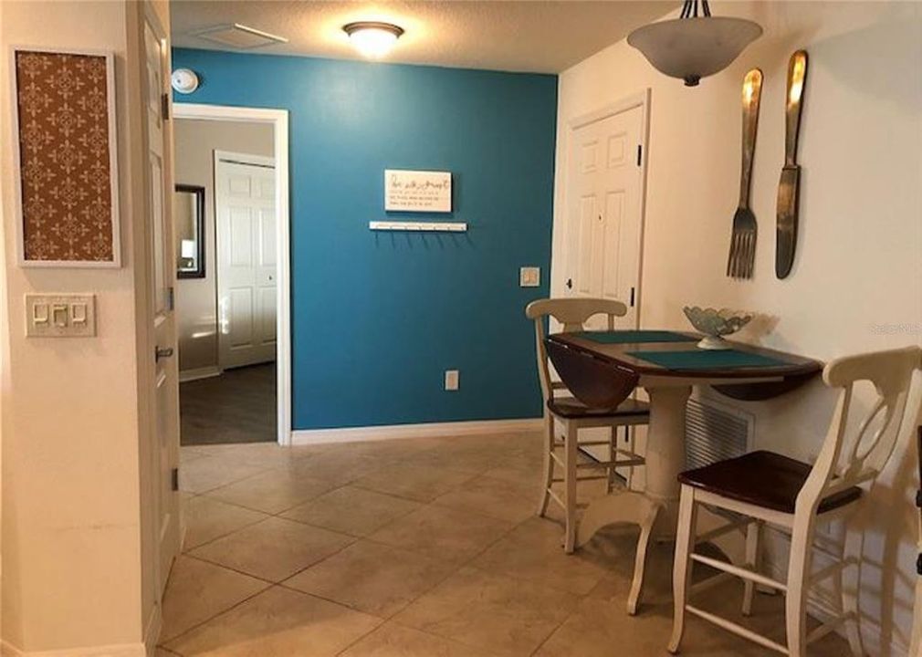 出租: $2,550 (2 贝兹, 2 浴室, 1211 平方英尺)