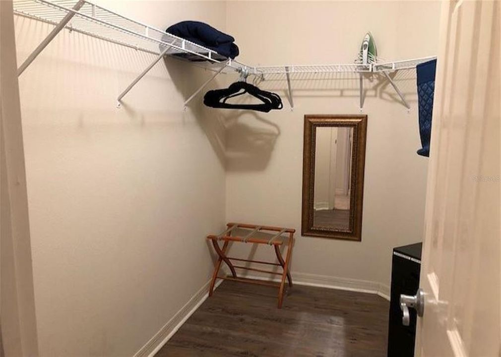 出租: $2,550 (2 贝兹, 2 浴室, 1211 平方英尺)