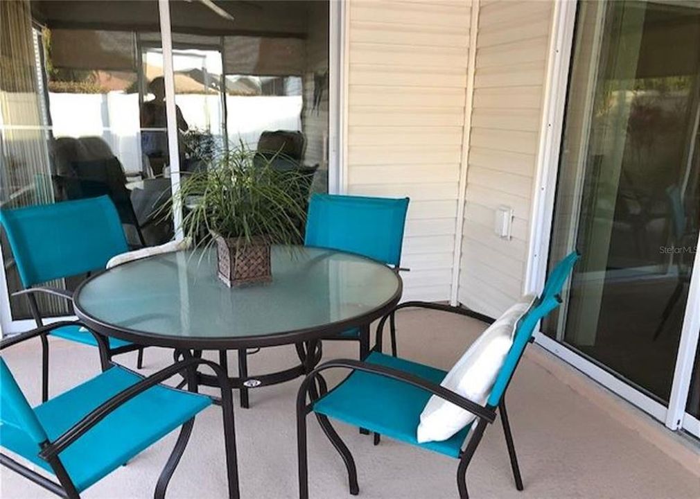 出租: $2,550 (2 贝兹, 2 浴室, 1211 平方英尺)