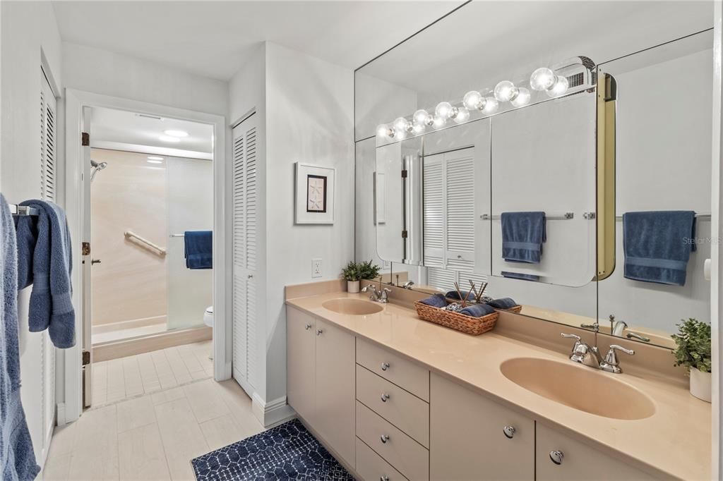 For Rent: $10,500 (2 beds, 2 baths, 1531 Square Feet)