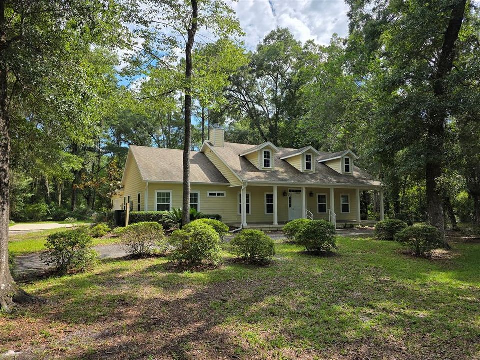 最近售出: $370,000 (3 贝兹, 2 浴室, 1829 平方英尺)