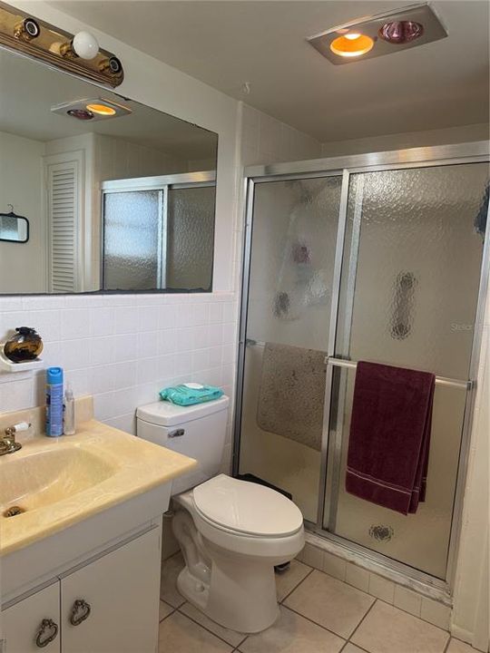 待售: $170,000 (2 贝兹, 2 浴室, 1054 平方英尺)