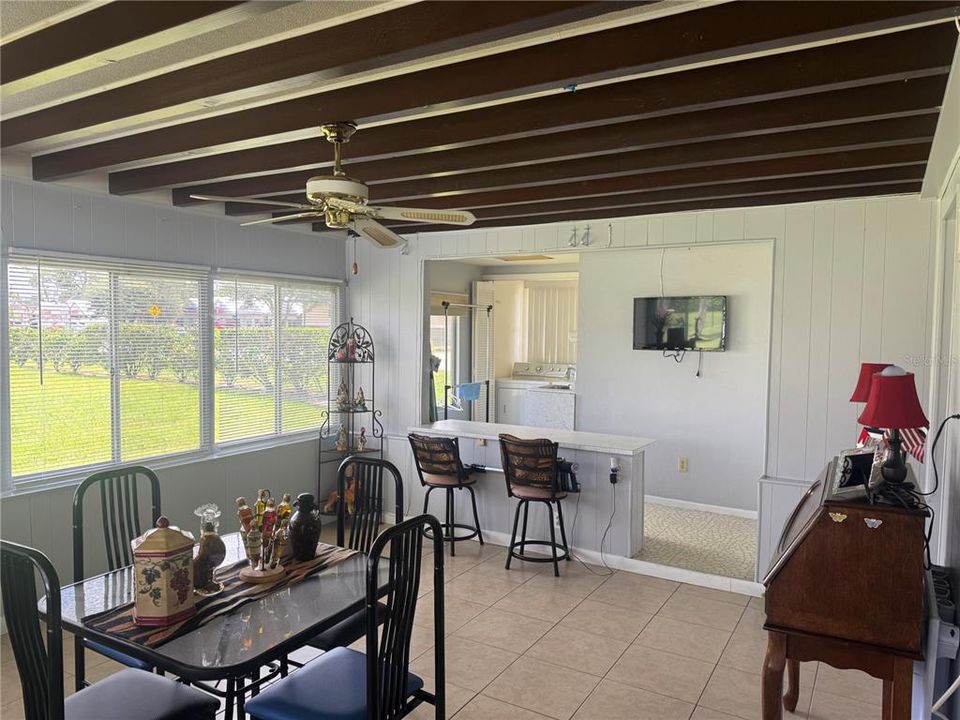 待售: $170,000 (2 贝兹, 2 浴室, 1054 平方英尺)