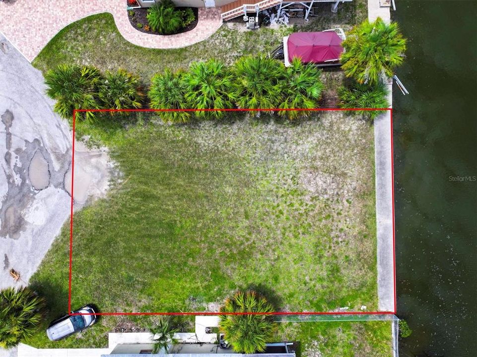 待售: $160,000 (0.13 acres)