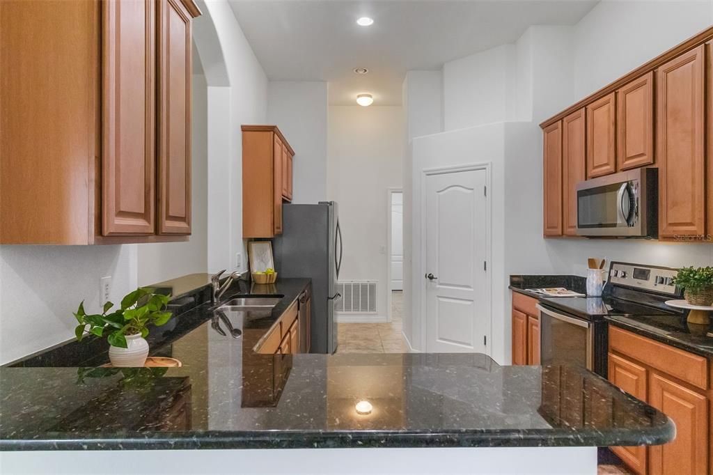 En Venta: $455,000 (4 camas, 3 baños, 2781 Pies cuadrados)