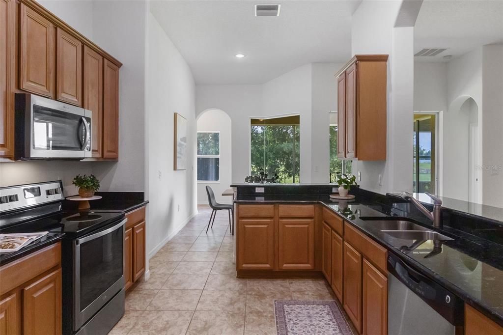 En Venta: $455,000 (4 camas, 3 baños, 2781 Pies cuadrados)