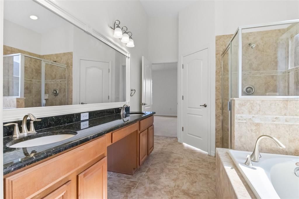 En Venta: $455,000 (4 camas, 3 baños, 2781 Pies cuadrados)