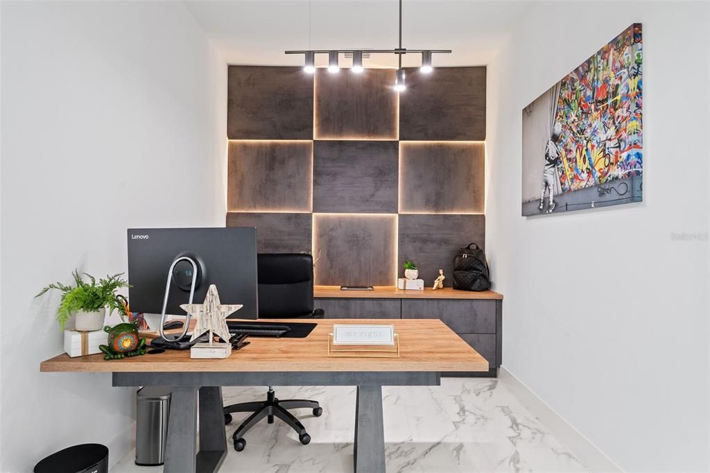 Под контрактом: $1,650,000 (4 спален, 4 ванн, 3208 Квадратных фут)