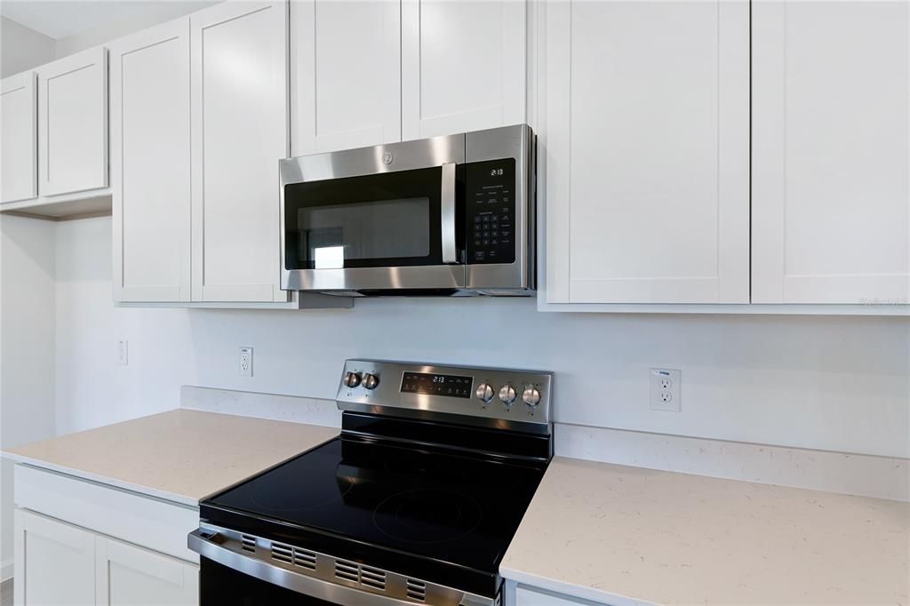 For Sale: $319,950 (5 beds, 3 baths, 2170 Square Feet)