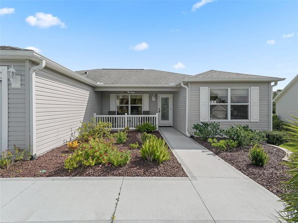 For Rent: $2,400 (3 beds, 2 baths, 1392 Square Feet)