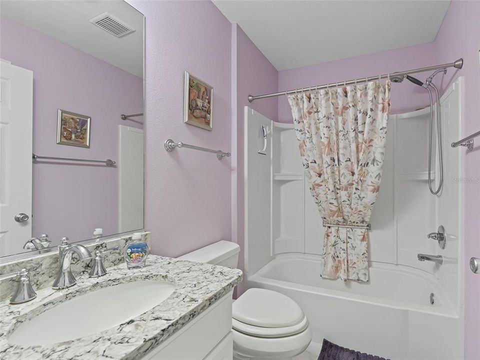 For Rent: $2,400 (3 beds, 2 baths, 1392 Square Feet)