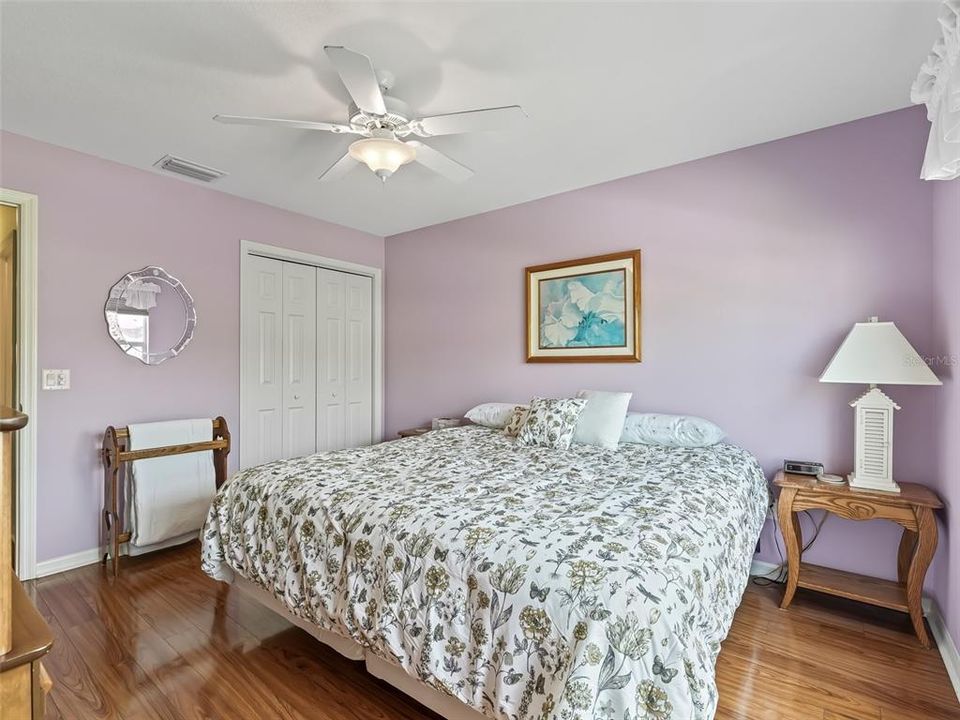 For Rent: $2,400 (3 beds, 2 baths, 1392 Square Feet)