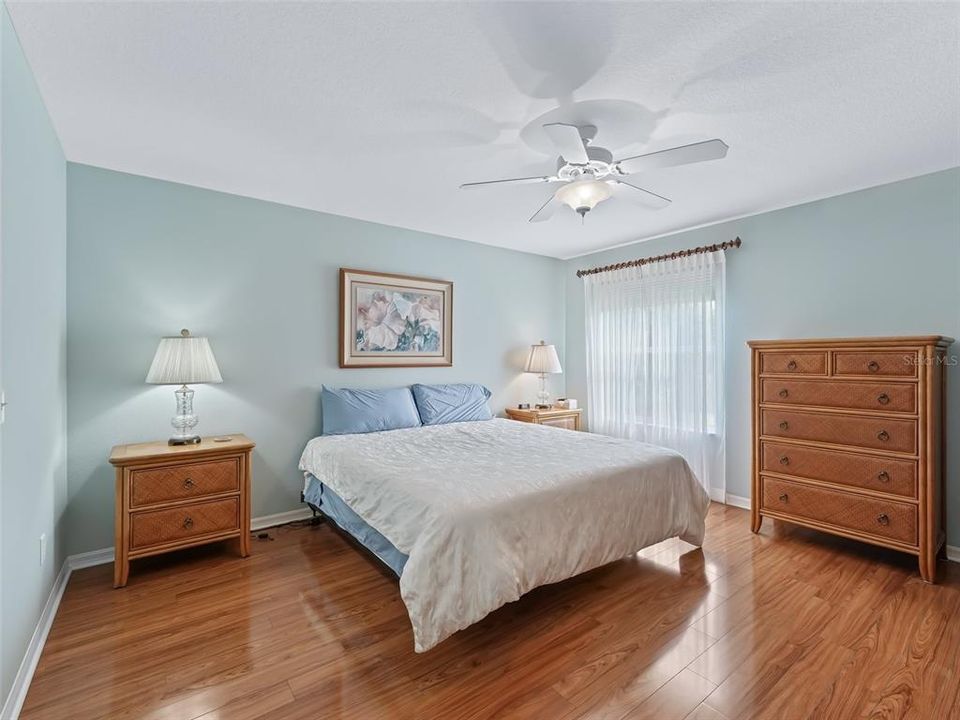 For Rent: $2,400 (3 beds, 2 baths, 1392 Square Feet)