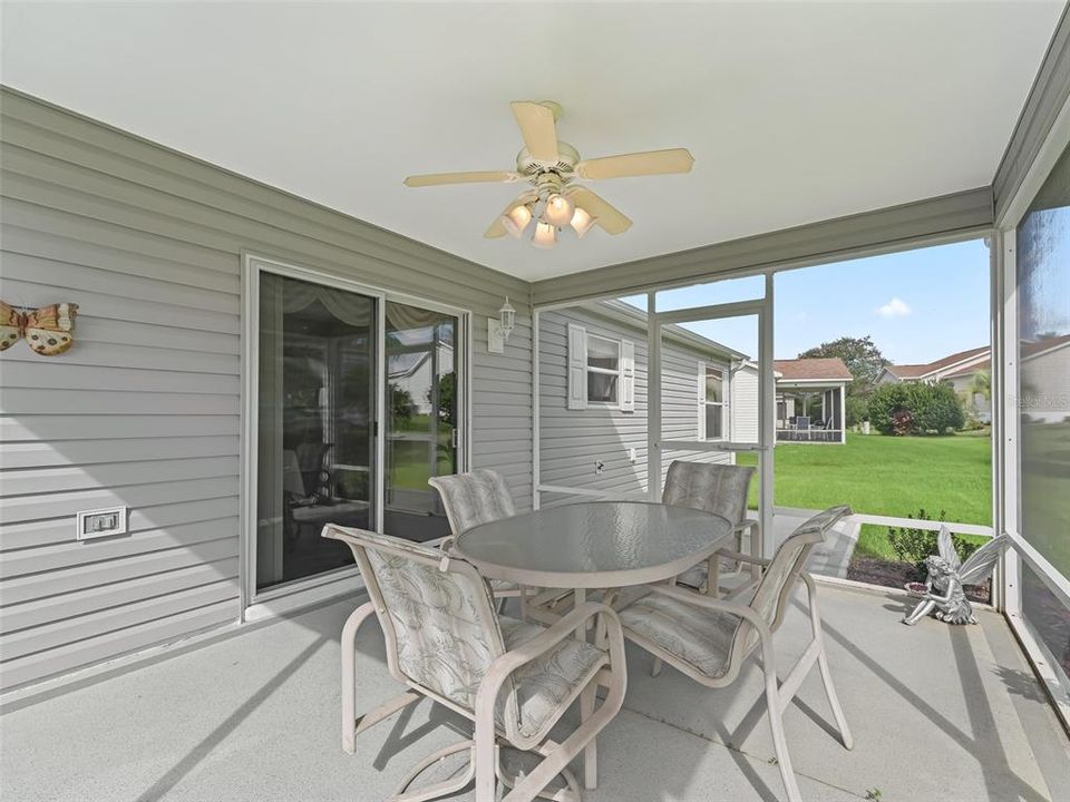 For Rent: $2,400 (3 beds, 2 baths, 1392 Square Feet)