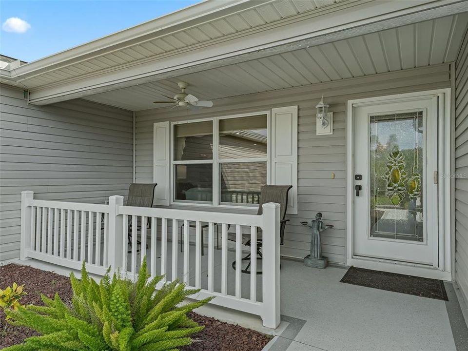 For Rent: $2,400 (3 beds, 2 baths, 1392 Square Feet)