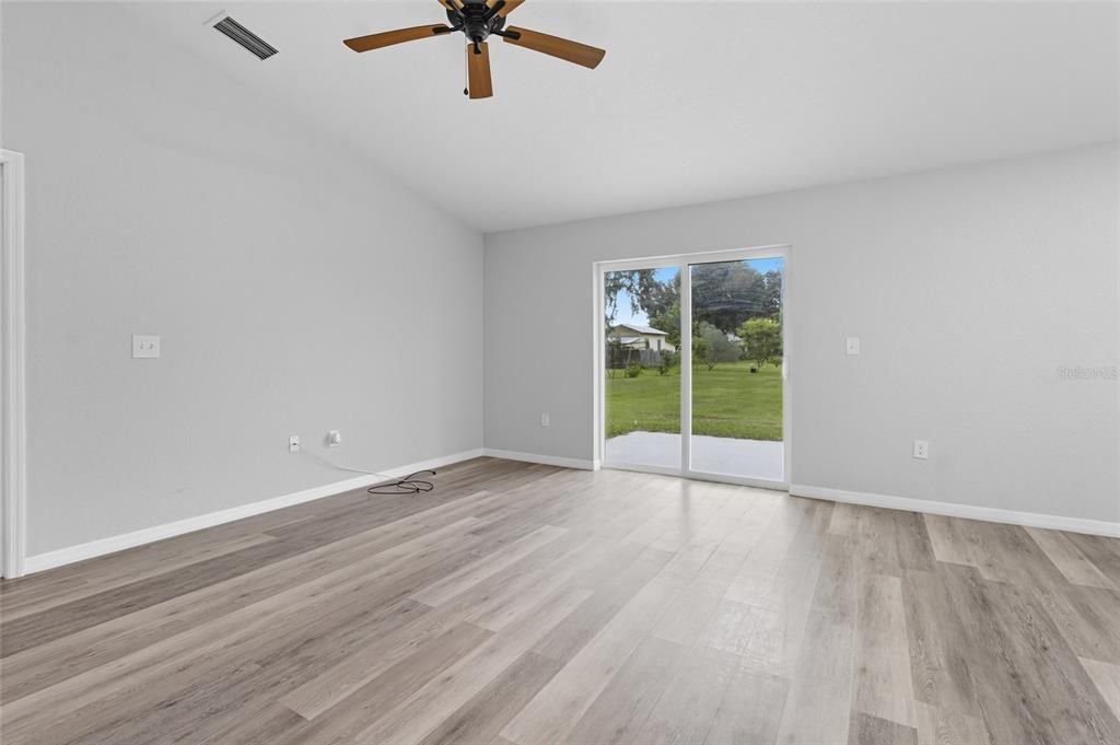 En Venta: $272,000 (3 camas, 2 baños, 1501 Pies cuadrados)