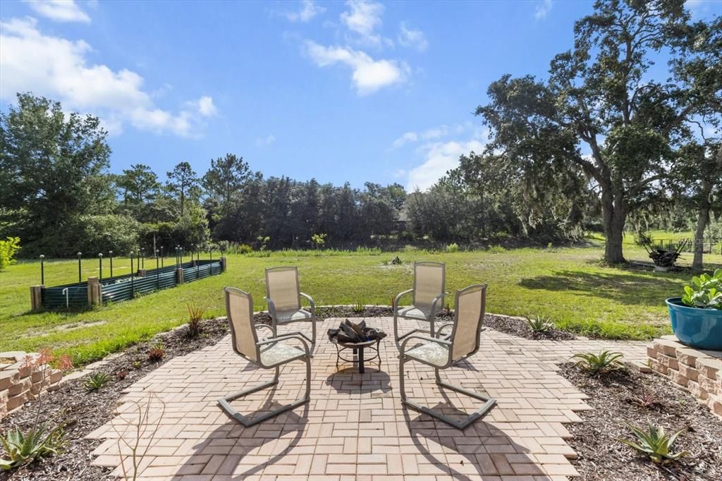 Active With Contract: $499,999 (4 beds, 3 baths, 3375 Square Feet)