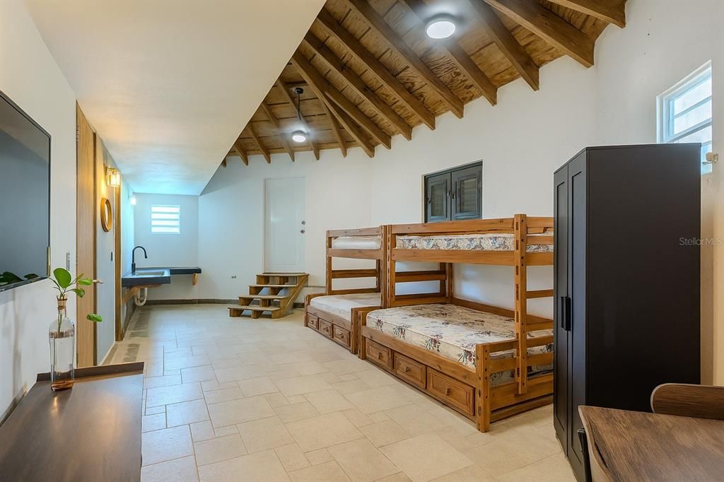 For Sale: $979,000 (4 beds, 3 baths, 3026 Square Feet)