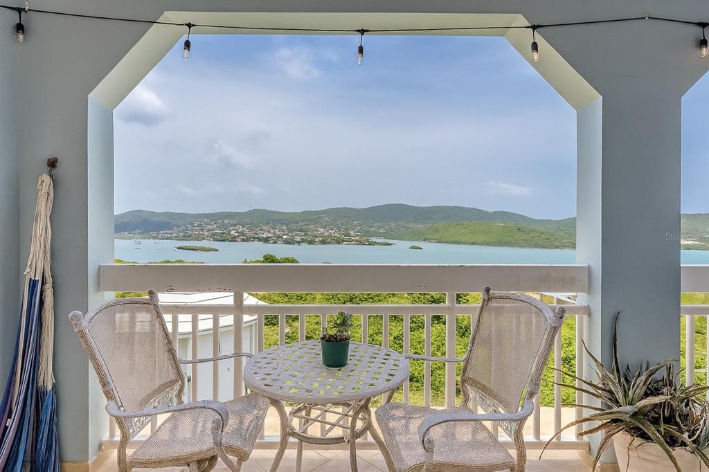 For Sale: $979,000 (4 beds, 3 baths, 3026 Square Feet)