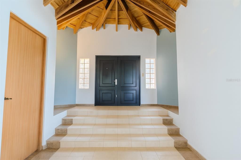 For Sale: $979,000 (4 beds, 3 baths, 3026 Square Feet)