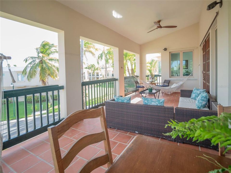 For Sale: $1,200,000 (3 beds, 3 baths, 2850 Square Feet)