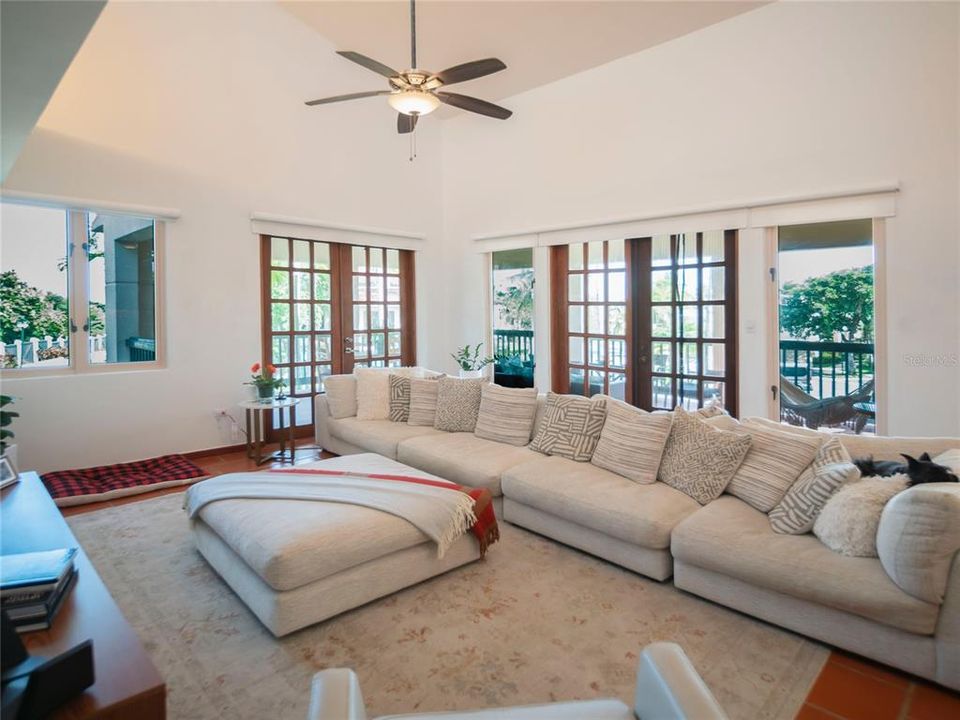 For Sale: $1,200,000 (3 beds, 3 baths, 2850 Square Feet)