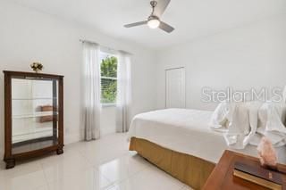 For Sale: $879,900 (3 beds, 2 baths, 1945 Square Feet)