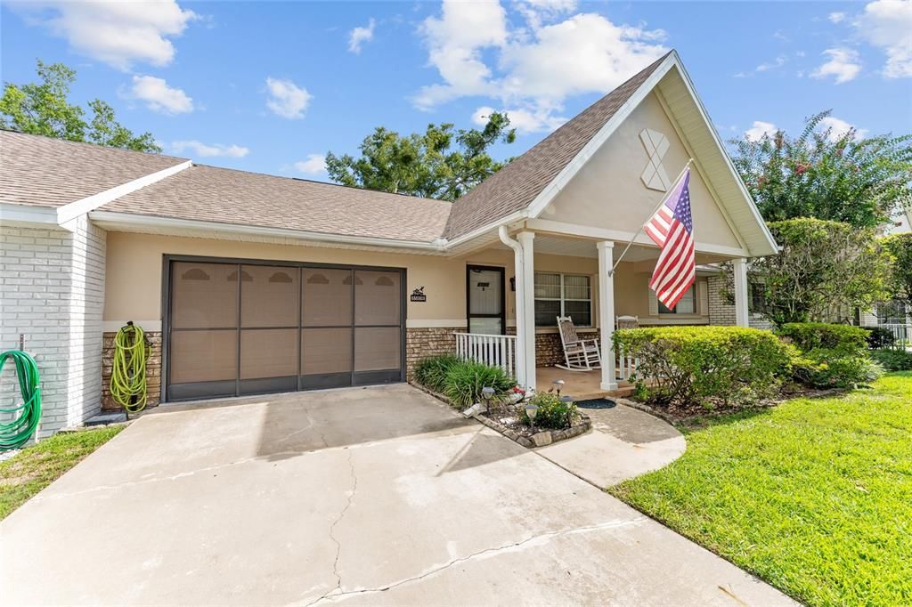 Active With Contract: $149,000 (2 beds, 2 baths, 1204 Square Feet)