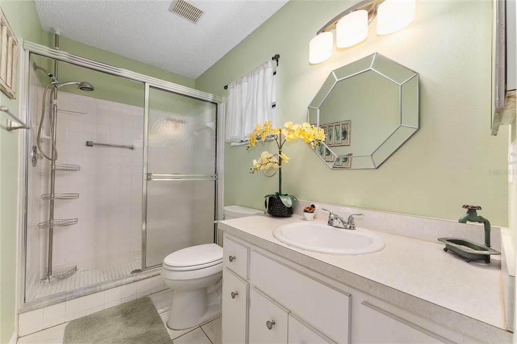 Active With Contract: $149,000 (2 beds, 2 baths, 1204 Square Feet)