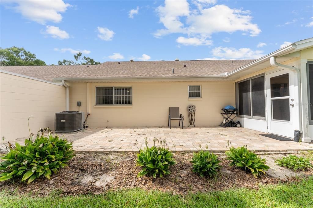 Active With Contract: $149,000 (2 beds, 2 baths, 1204 Square Feet)