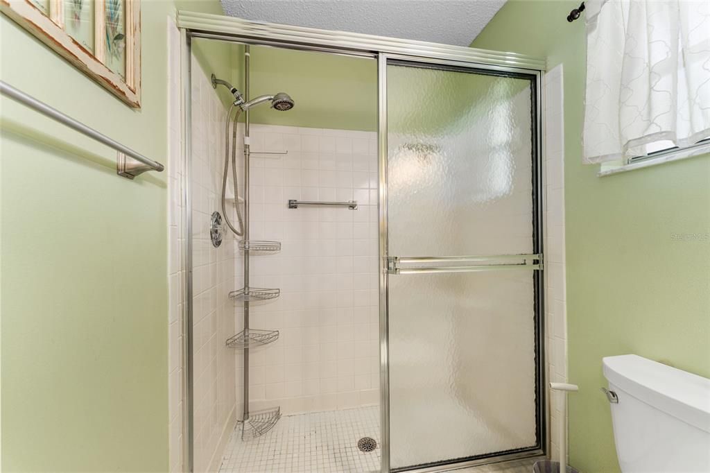 Active With Contract: $149,000 (2 beds, 2 baths, 1204 Square Feet)