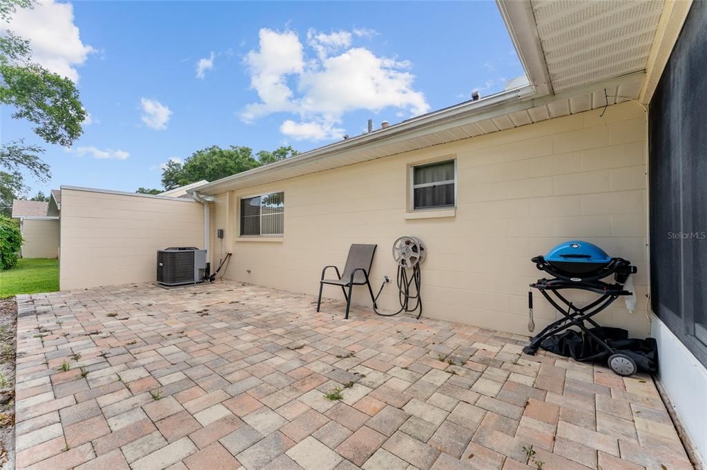 Active With Contract: $149,000 (2 beds, 2 baths, 1204 Square Feet)