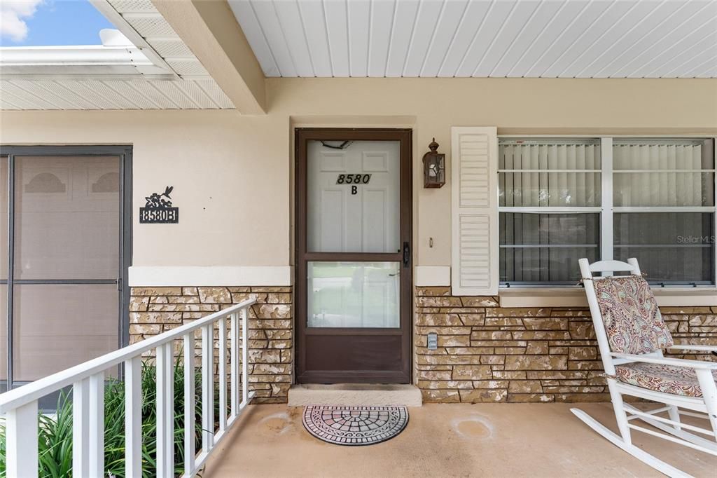 Active With Contract: $149,000 (2 beds, 2 baths, 1204 Square Feet)