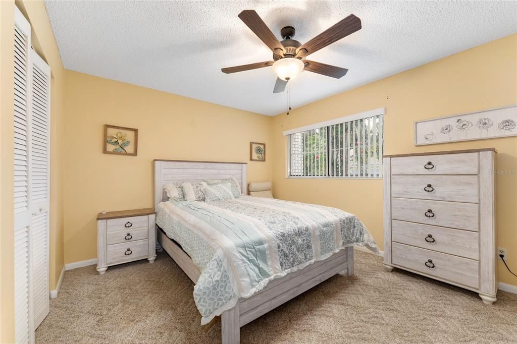 Active With Contract: $149,000 (2 beds, 2 baths, 1204 Square Feet)