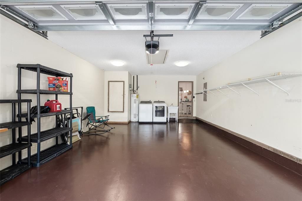 Active With Contract: $149,000 (2 beds, 2 baths, 1204 Square Feet)