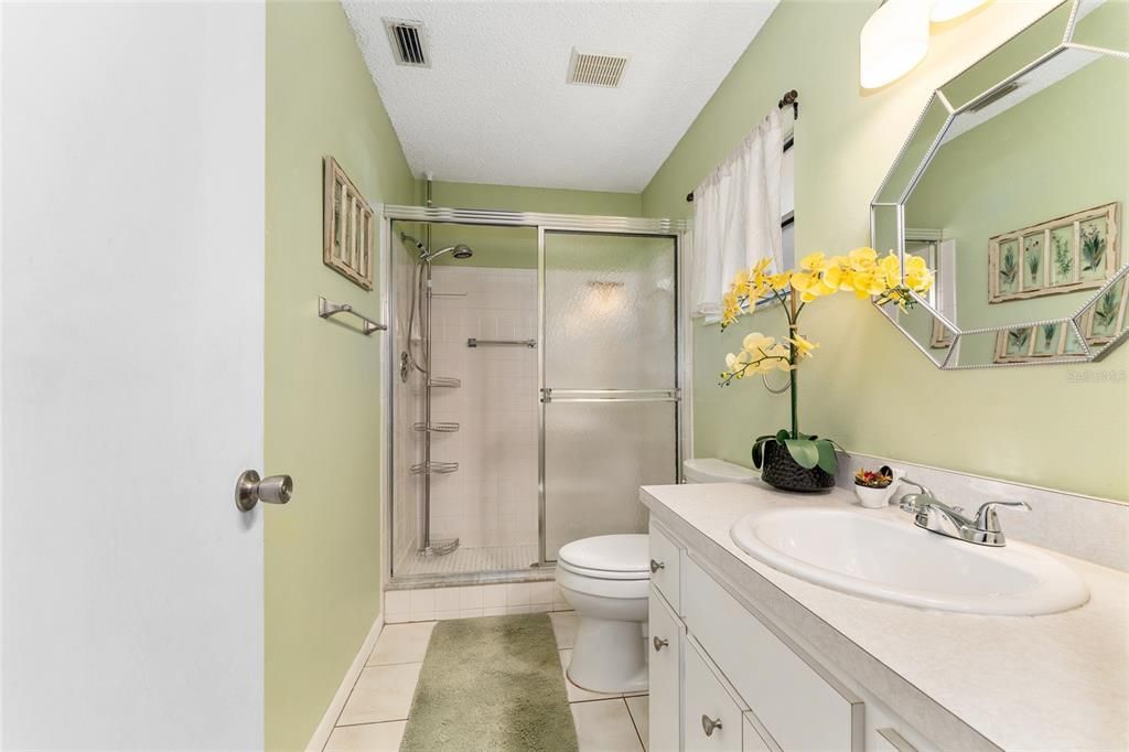 Active With Contract: $149,000 (2 beds, 2 baths, 1204 Square Feet)