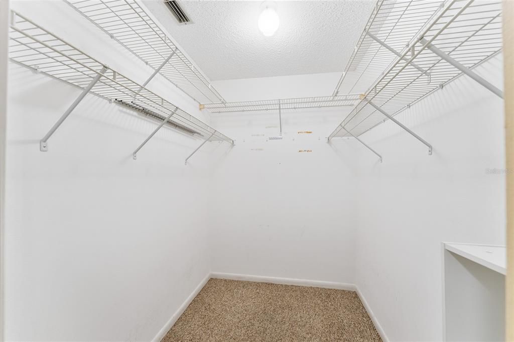 Active With Contract: $149,000 (2 beds, 2 baths, 1204 Square Feet)