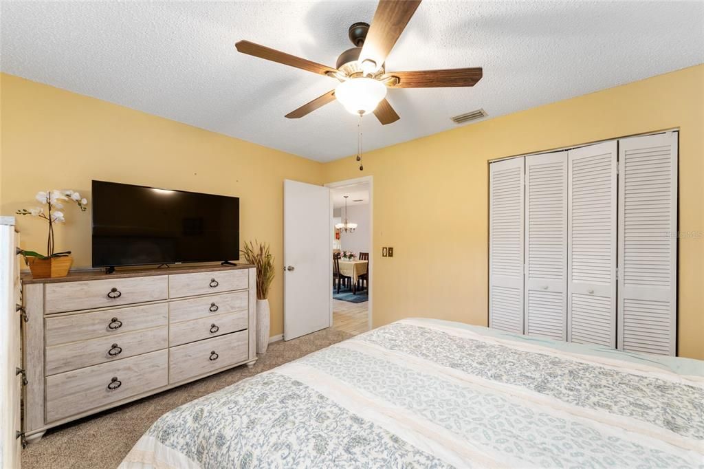 Active With Contract: $149,000 (2 beds, 2 baths, 1204 Square Feet)