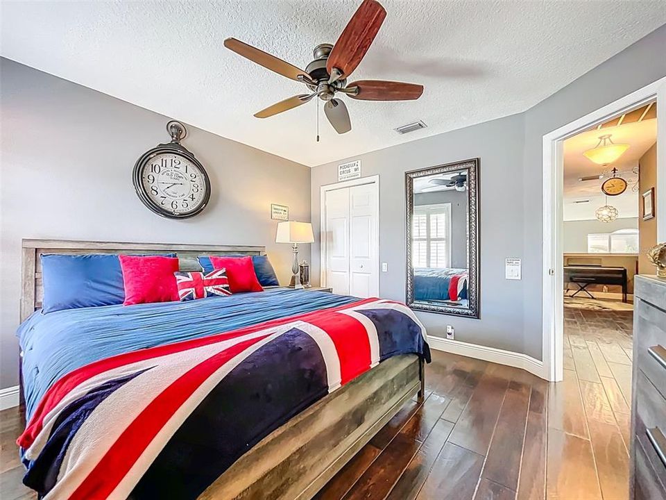 For Sale: $882,500 (4 beds, 2 baths, 3210 Square Feet)