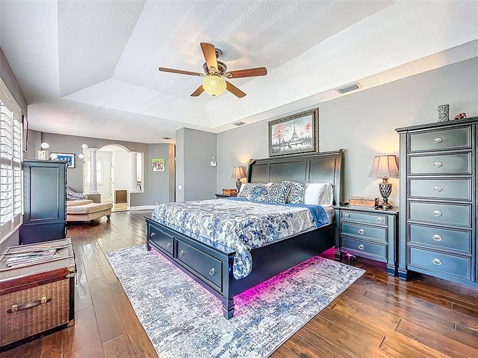 For Sale: $882,500 (4 beds, 2 baths, 3210 Square Feet)