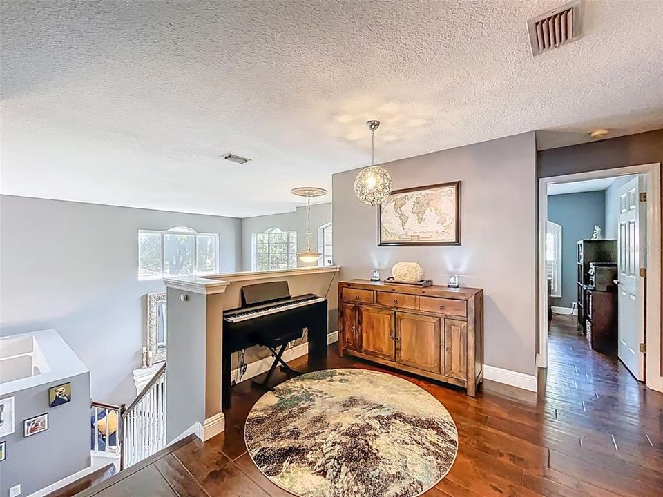 For Sale: $882,500 (4 beds, 2 baths, 3210 Square Feet)